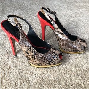Rock & Republic Peep Toe Pump